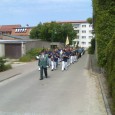 Kröpeliner Schützenzunft maschiert durch die Stadt Trotz des warmen Wetter marschierten die Kröpeliner Schützen eifrig durch Kröpelin und holten den amtierenden Schützenkönig Ulli Dombrowski persönlich zu Hause ab. Geführt vom Ältermann...