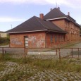 Kröpelin verkommt, wer es nicht glaubt sollte sich mal auf eine kleine Wanderung durch den Ort begeben. Ein Spaziergang beim Bahnhof zeigte das erschreckende Bild,...
